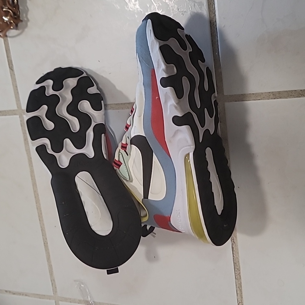 Shoes - Picture 3 of 4